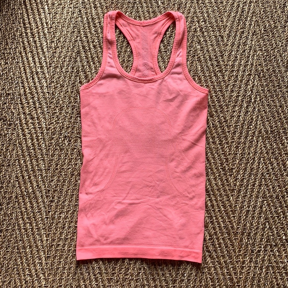 Lululemon Swiftly tech tank